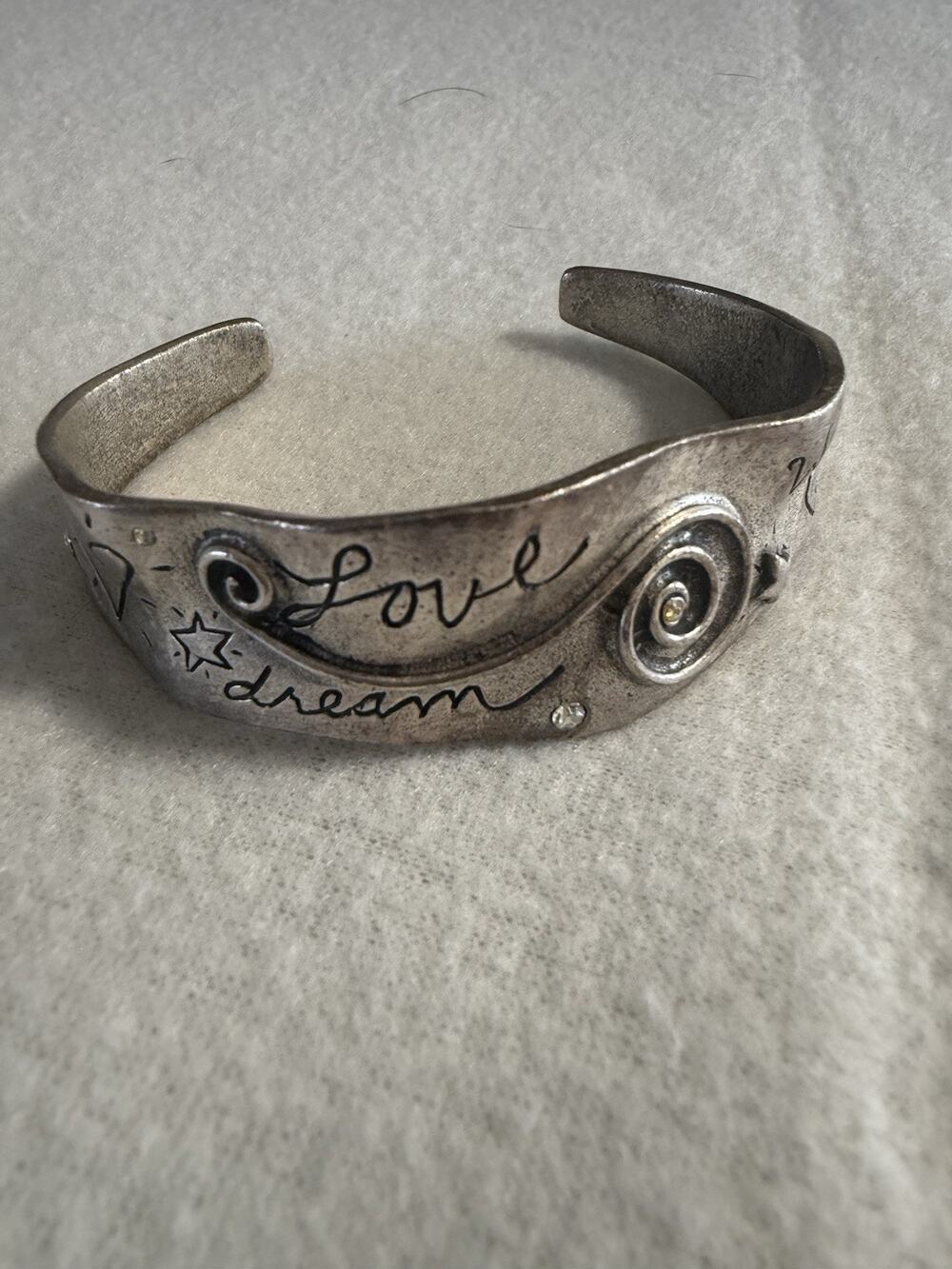 'Love, Peace, Dream, Hope & Wish' Cuff Bracelet In Silver Tone Metal - 18cm